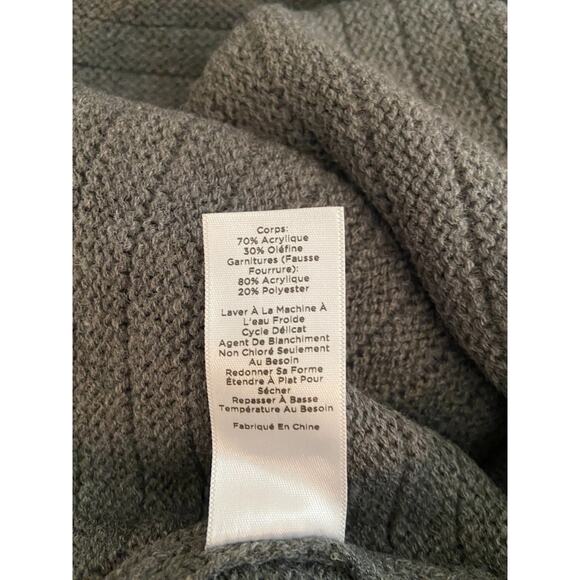 Talbots Faux Fur Cable Knit Poncho Gray Cowl Neck Triangular Hem Sweater, Sm/Med - Picture 7 of 8